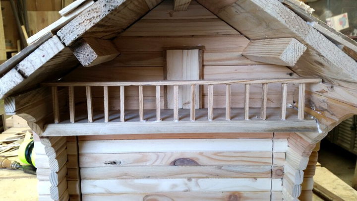no-cost pallet modern house style mailbox