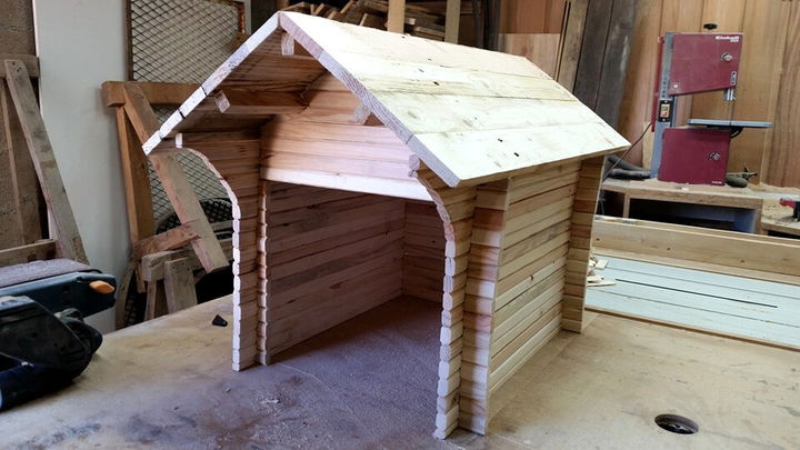 handcrafted wooden pallet mailbox