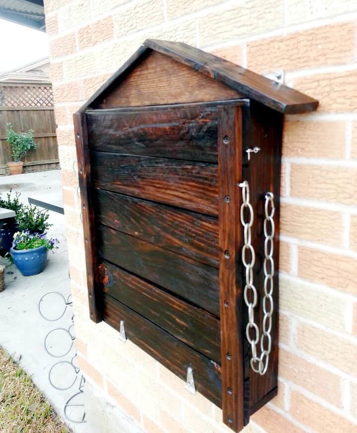 custom no-cost pallet patio wall hanging folding down bar