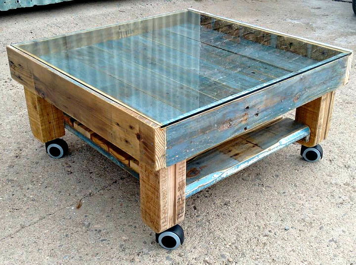 Recycled pallet coffee table