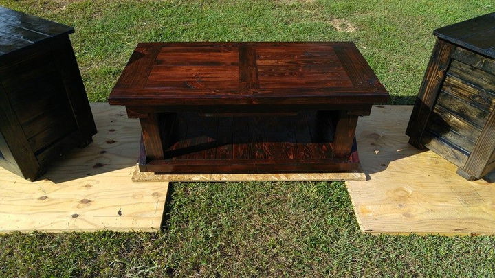 hand stained pallet coffee table