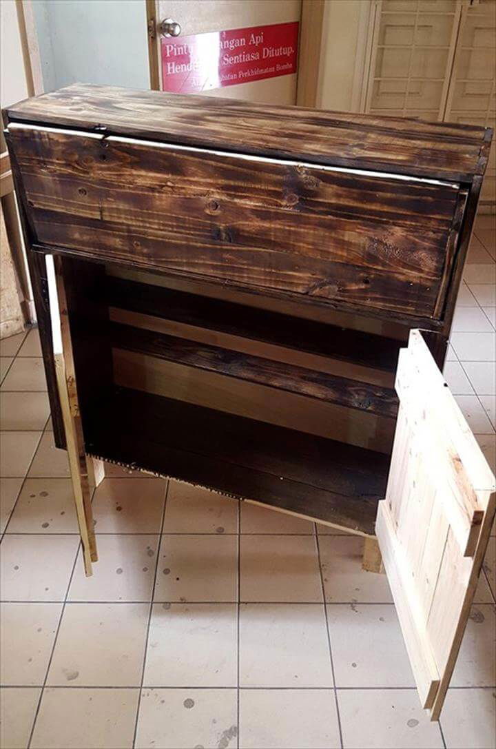 wooden pallet mini cabinet