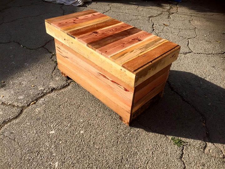 sturdy wooden pallet mini chest