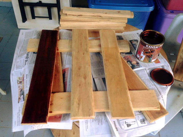 wooden pallet slats separated apart from pallets