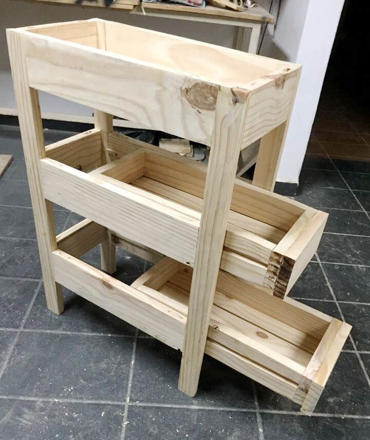 low-cost pallet wooden pallet fruit and vege organizer