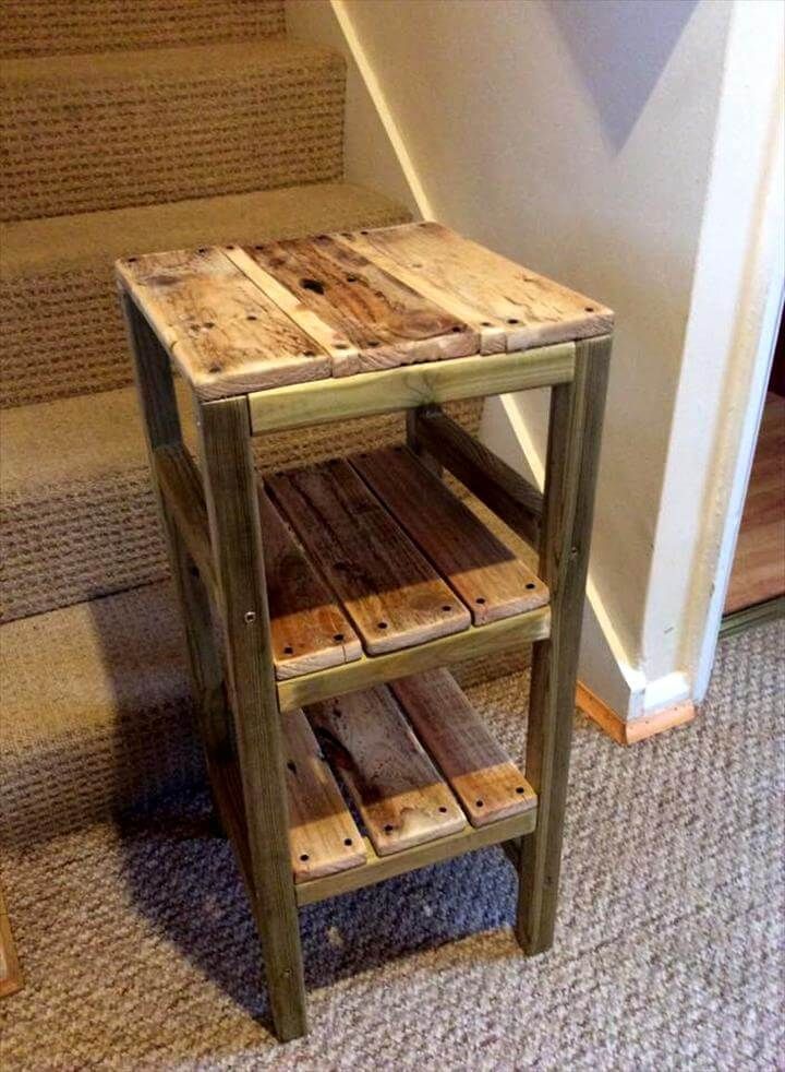 no-cost rustic pallet side table