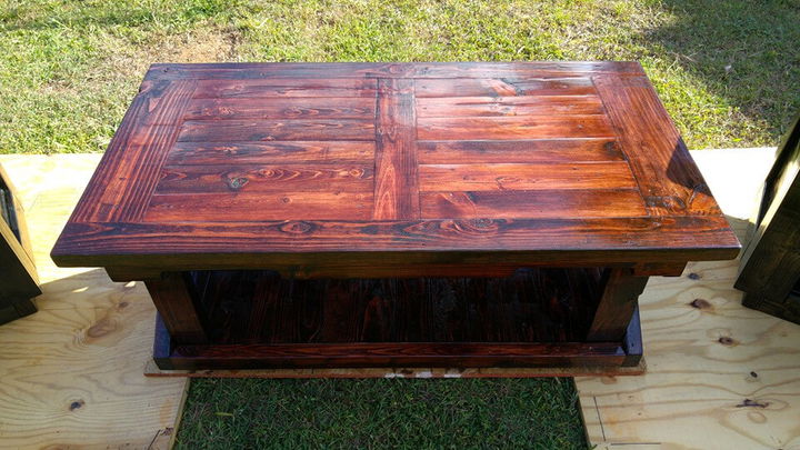 red mahogany stained pallet coffee table