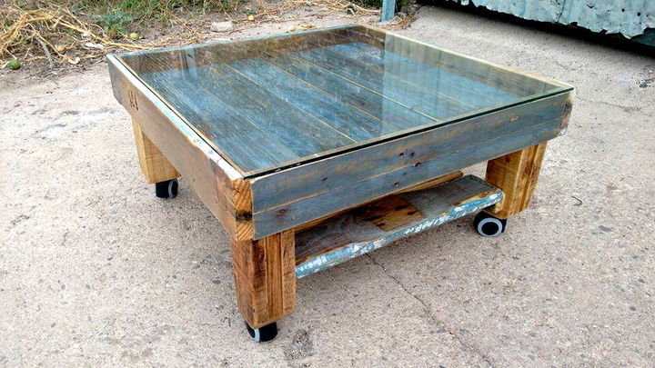 Reclaimed pallet coffee table