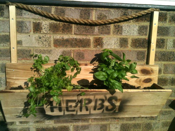 Pallet Wall Hanging Herb Planter