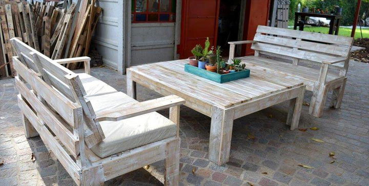 diy pallet patio seating set