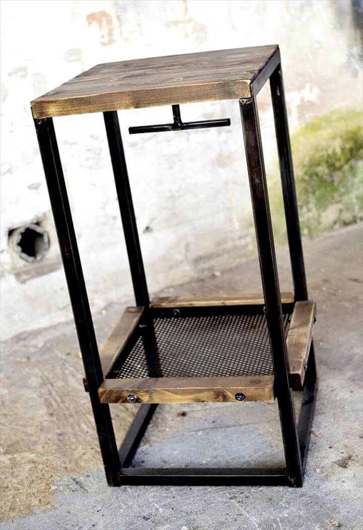 diy pallet stool