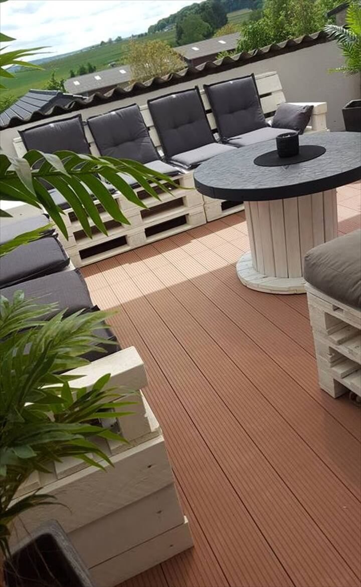 handmade pallet and spool terrace sitting furniture