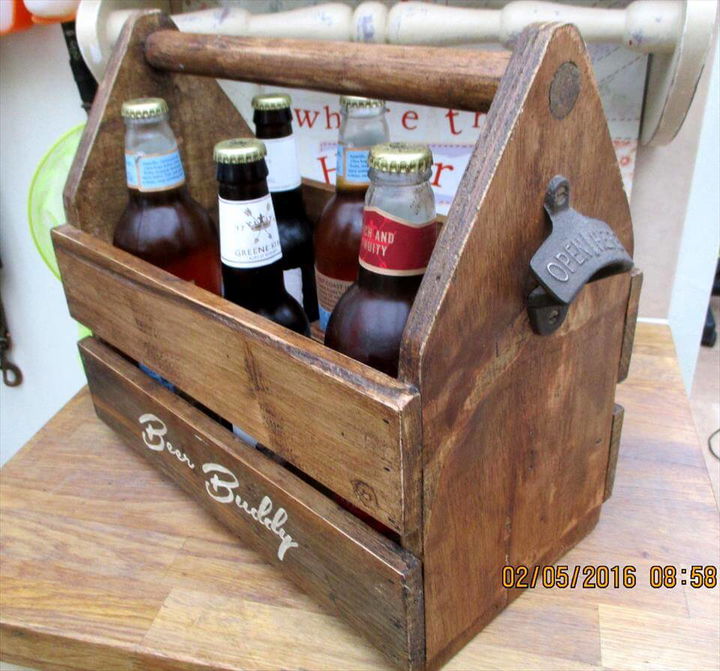 Wooden pallet beverage holder