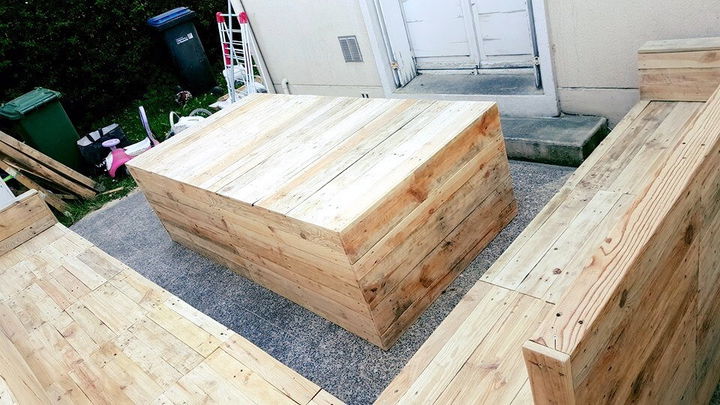 handcrafted wooden pallet sofa set