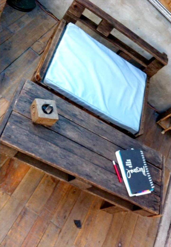 Wooden pallet table with chair