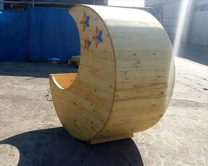 handcrafted wooden pallet moon shape baby cradle