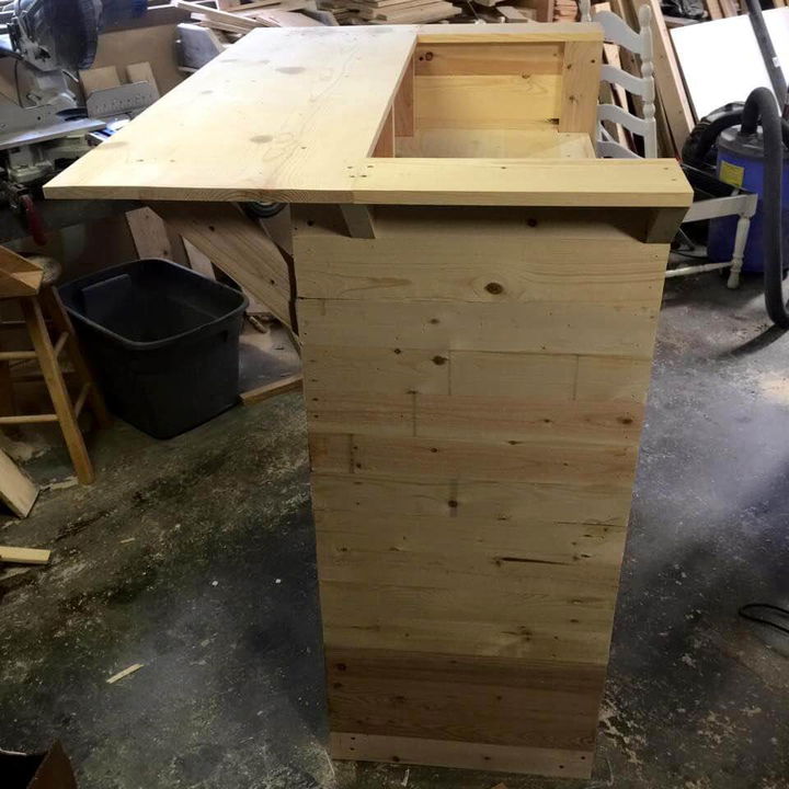 Recycled pallet bar table